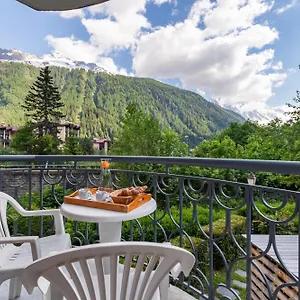 Le Cristal - Happy , Chamonix France