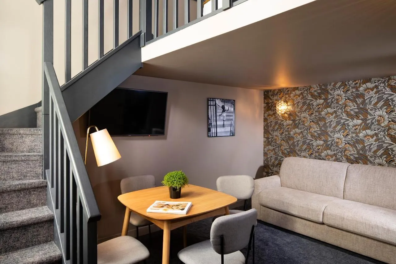 Rayz Eiffel Aparthotel Paris 3*,
